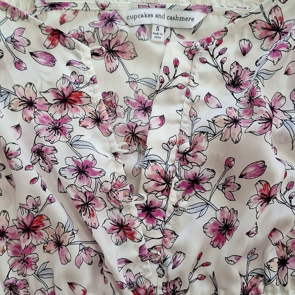 Cupcakes and Cashmere Cortina Floral Print Tank Top - Picture 7 of 15